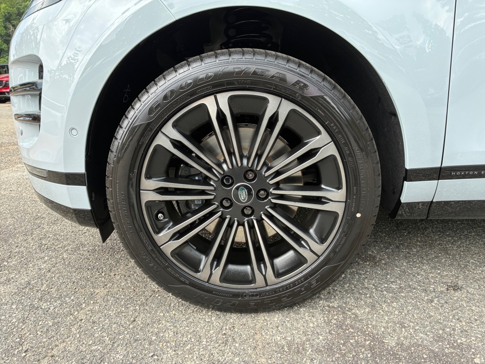 SALZV2FX7TH004506 2026 Land Rover Range Rover Evoque Hoxton Edition