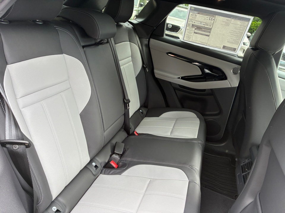 SALZV2FX7TH004506 2026 Land Rover Range Rover Evoque Hoxton Edition