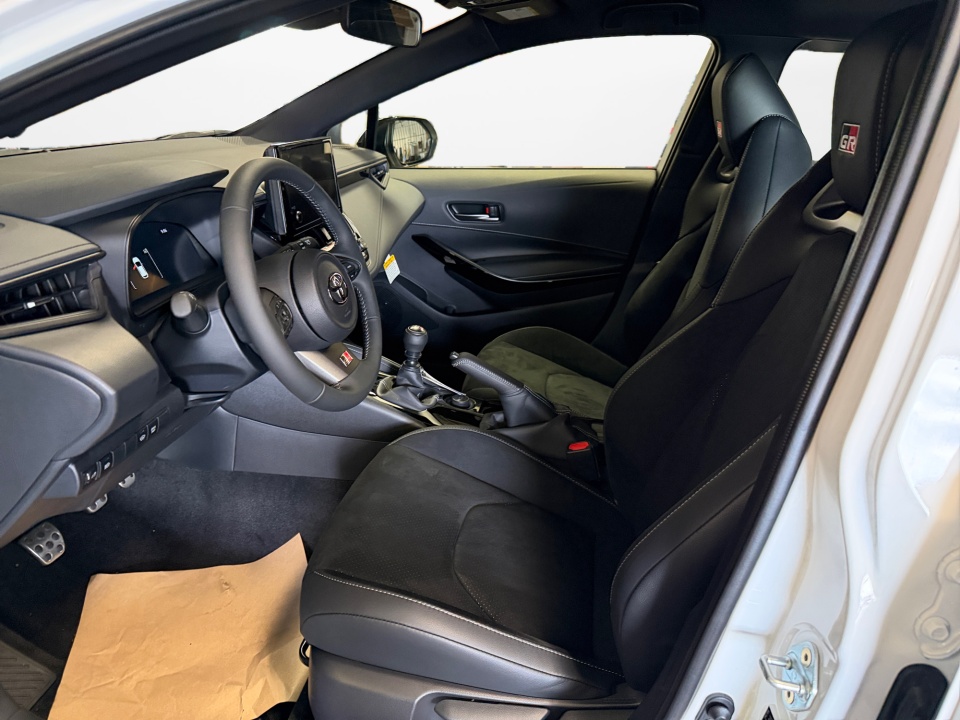 SB1ADADE4TE002625 2026 Toyota GR Corolla