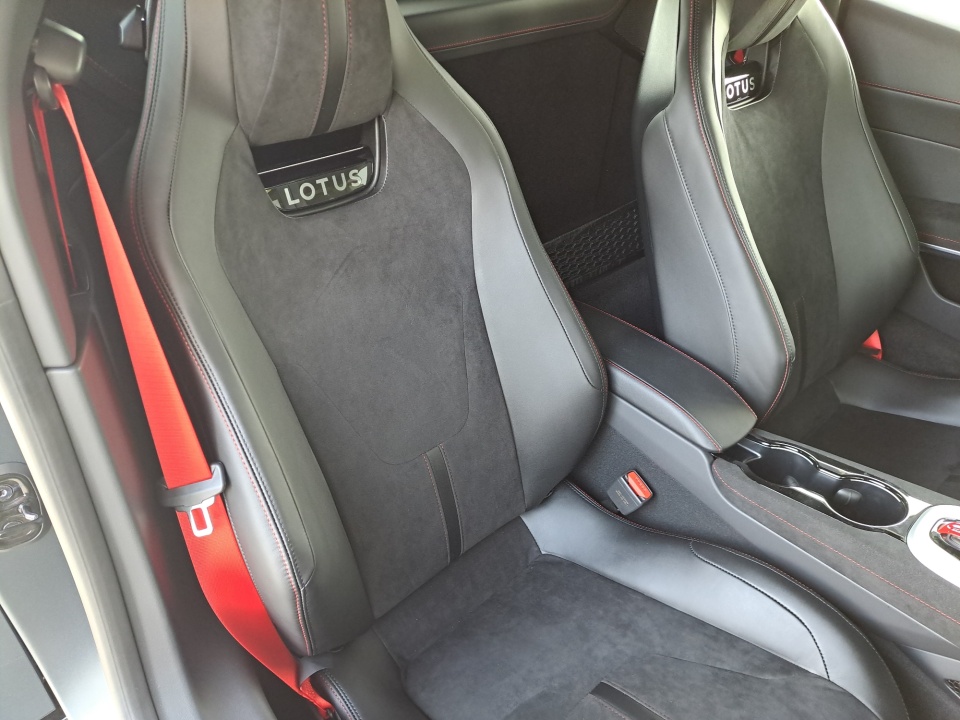 SCCLEJAX3THA11193 2026 Lotus Emira V6 SE