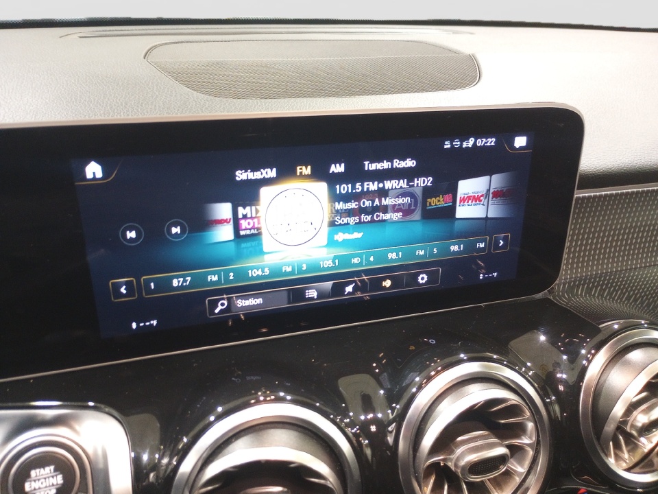 W1N4M4GB5MW114799 2021 Mercedes-Benz GLB 250