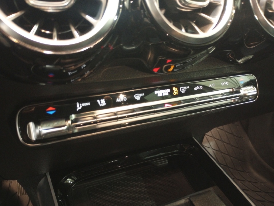 W1N4M4GB5MW114799 2021 Mercedes-Benz GLB 250