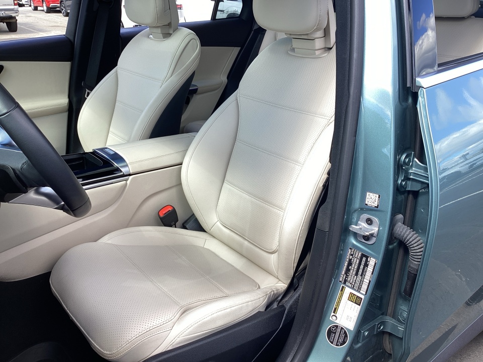 Used 2025 Mercedes-benz GLC 300 SUV