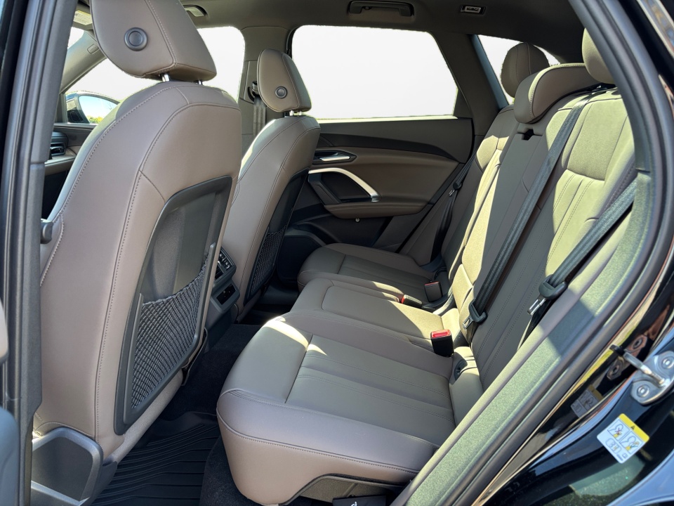 WA11AAGU5T2003107 2026 Audi Q5 Premium TFSI quattro S tronic