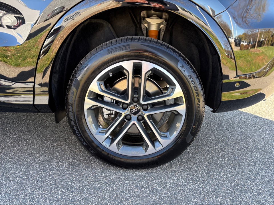 WA11AAGU5T2003107 2026 Audi Q5 Premium TFSI quattro S tronic