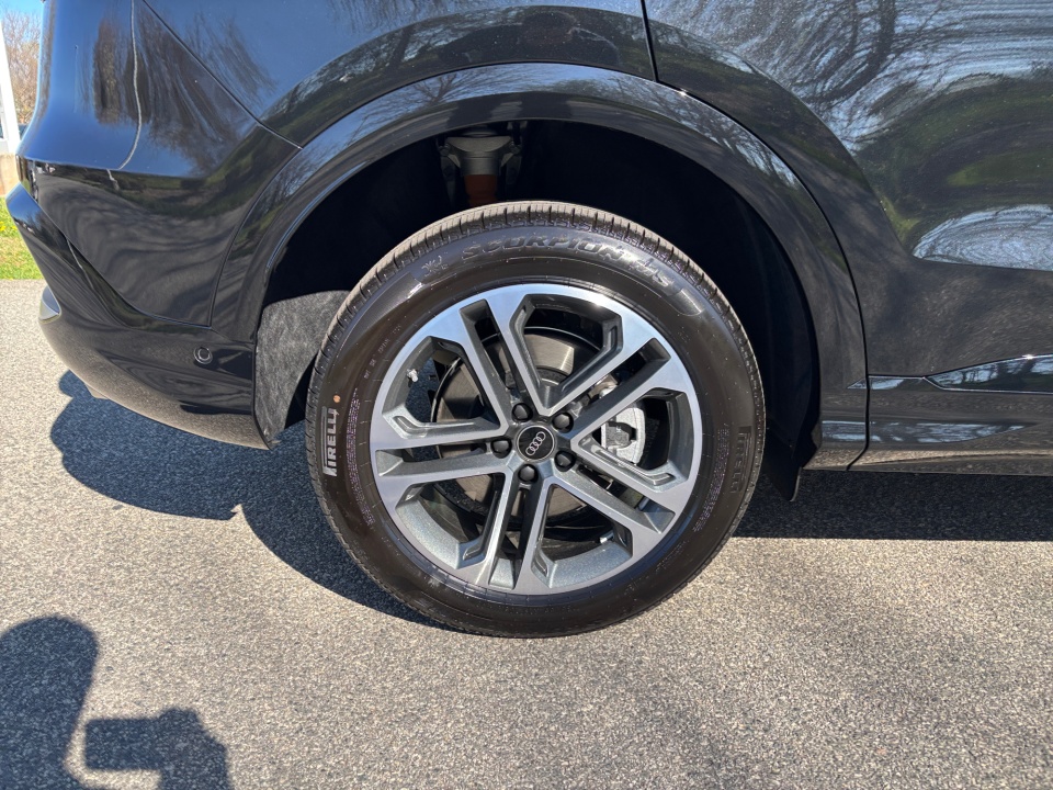 WA11AAGU5T2003107 2026 Audi Q5 Premium TFSI quattro S tronic