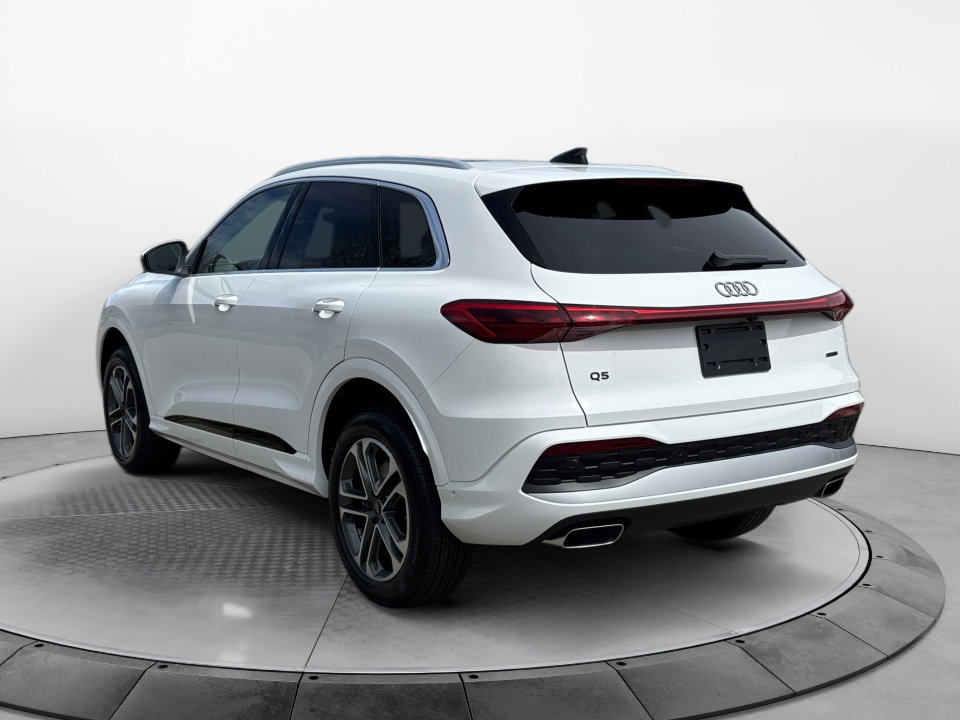 WA11AAGU5T2004709 2026 Audi Q5 Premium TFSI quattro S tronic
