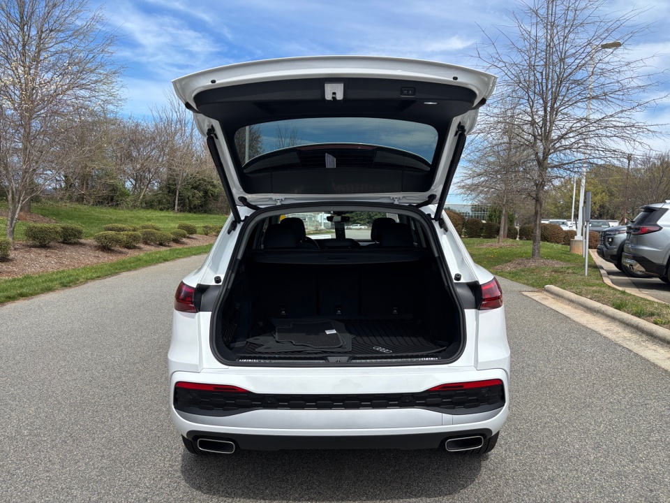 WA11AAGU5T2004709 2026 Audi Q5 Premium TFSI quattro S tronic