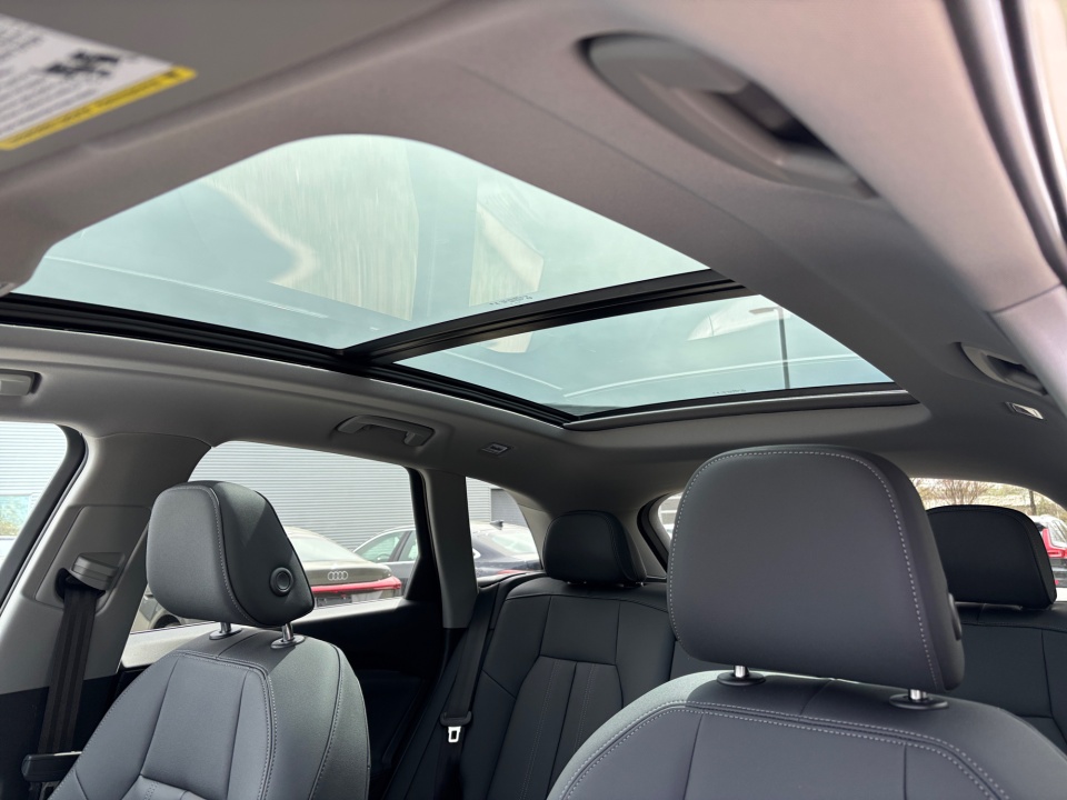 WA11AAGU5T2004709 2026 Audi Q5 Premium TFSI quattro S tronic