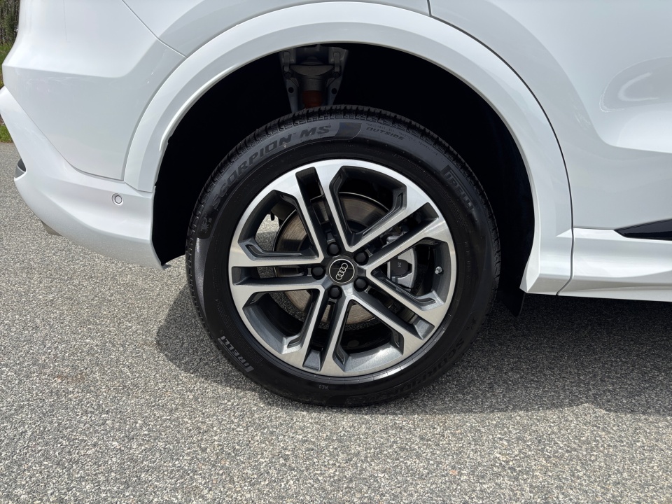 WA11AAGU5T2004709 2026 Audi Q5 Premium TFSI quattro S tronic