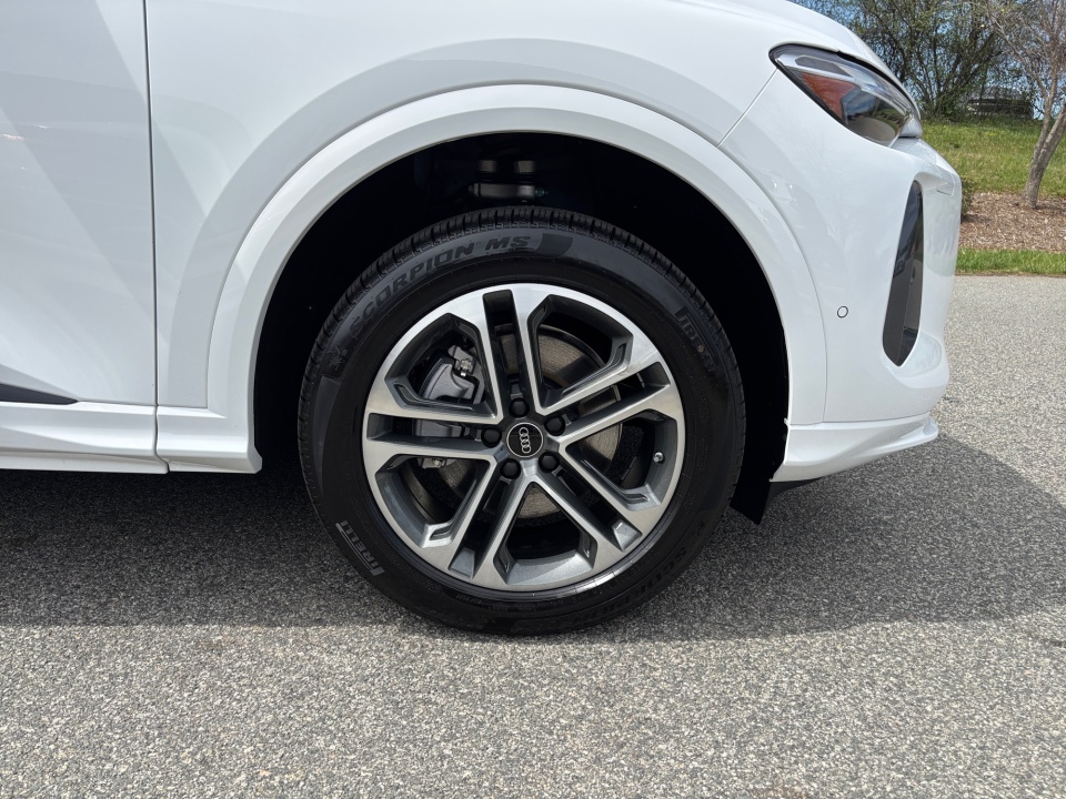 WA11AAGU5T2004709 2026 Audi Q5 Premium TFSI quattro S tronic