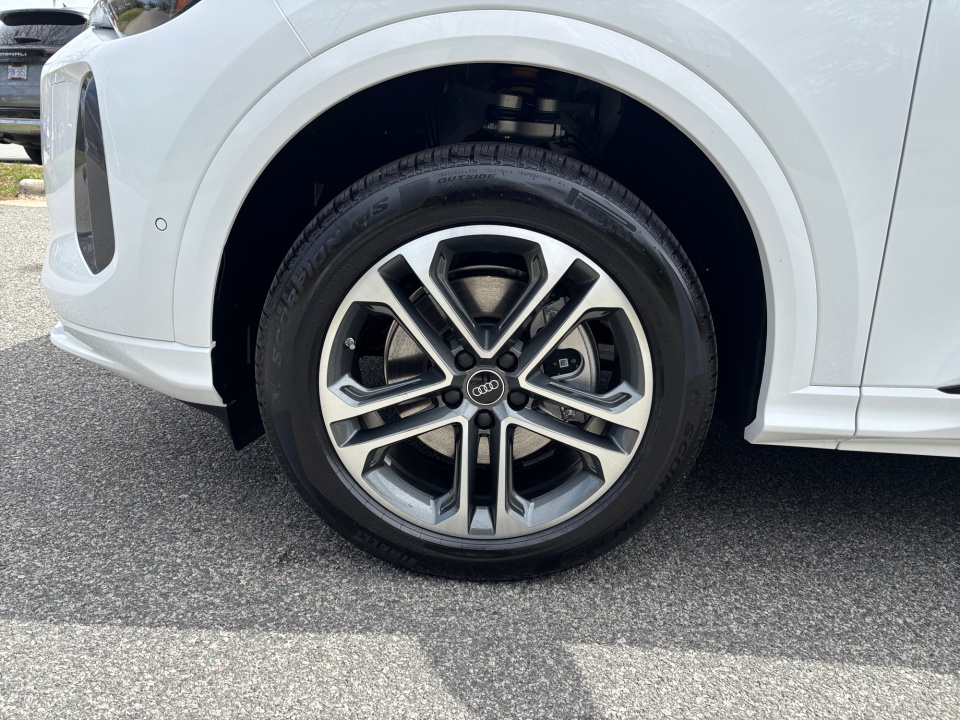 WA11AAGU5T2004709 2026 Audi Q5 Premium TFSI quattro S tronic