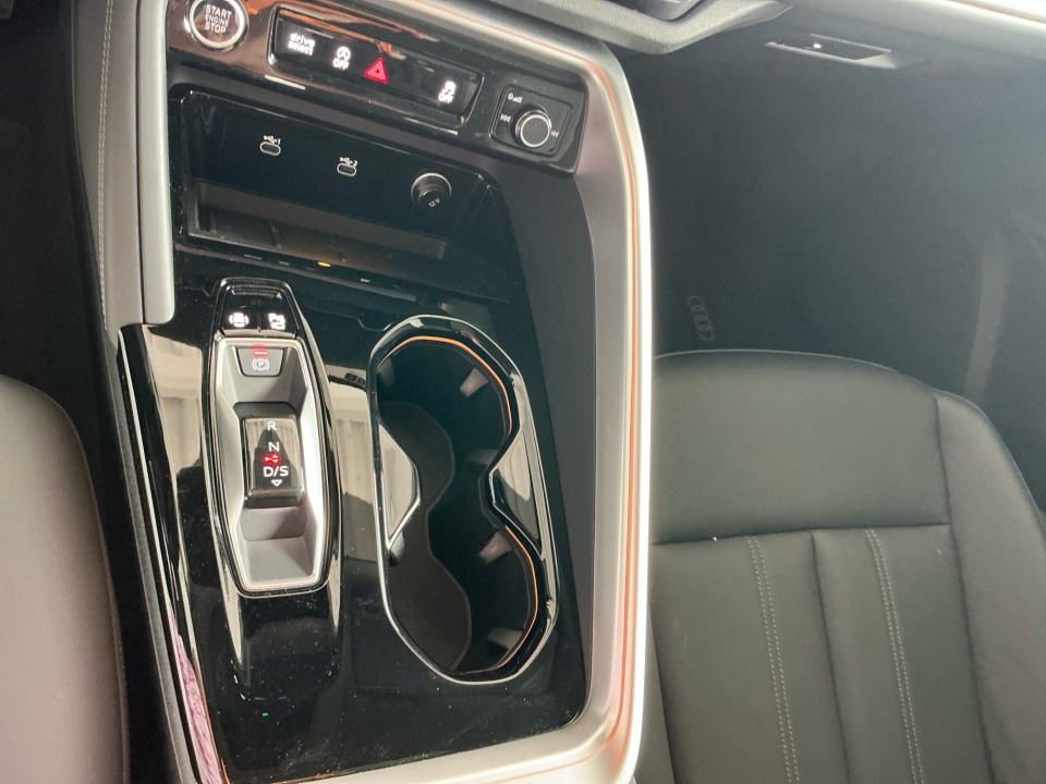 WA11AAGU7S2013569 2025 Audi All-new Q5 Premium