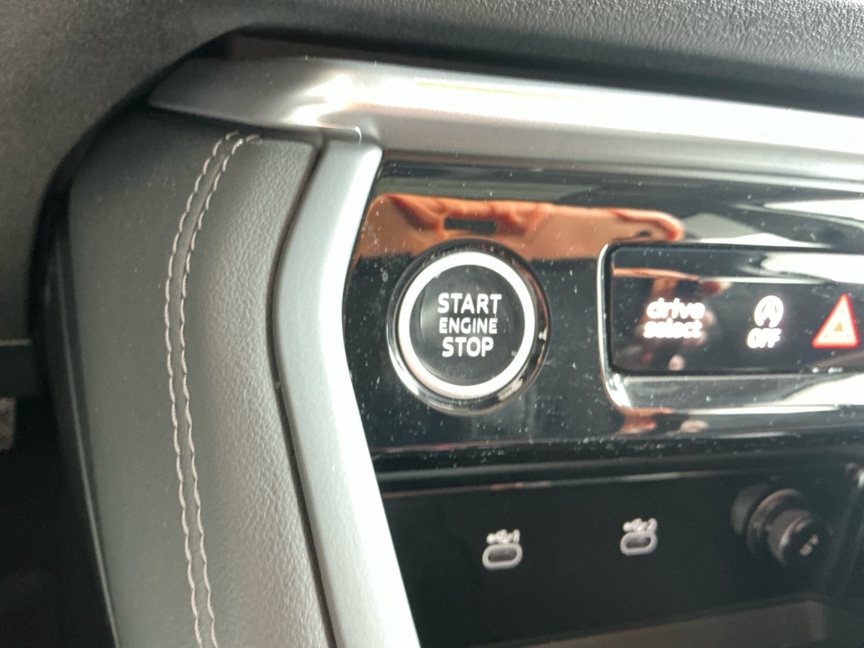WA11AAGU7S2013569 2025 Audi All-new Q5 Premium