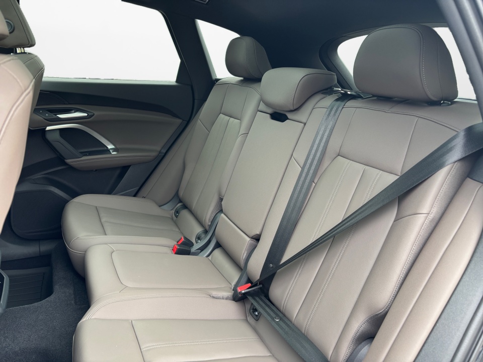 WA11AAGU7T2003271 2026 Audi Q5 Premium TFSI quattro S tronic