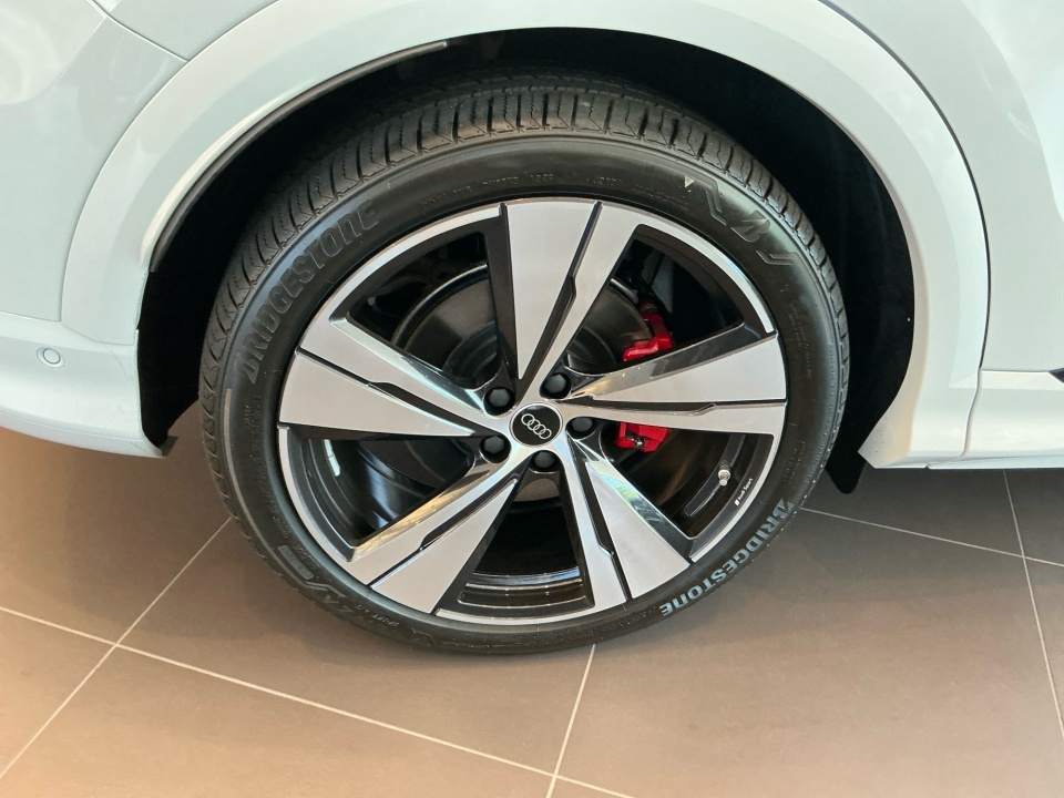 WA125AGU3T2027057 2026 Audi SQ5 Premium Plus TFSI quattro S tronic