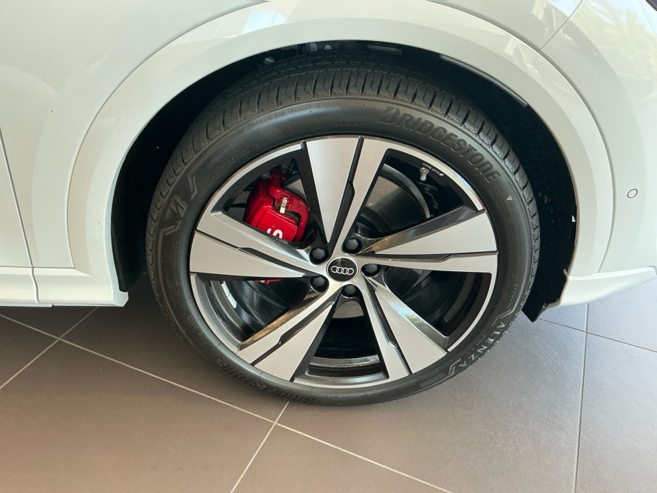 WA125AGU3T2027057 2026 Audi SQ5 Premium Plus TFSI quattro S tronic
