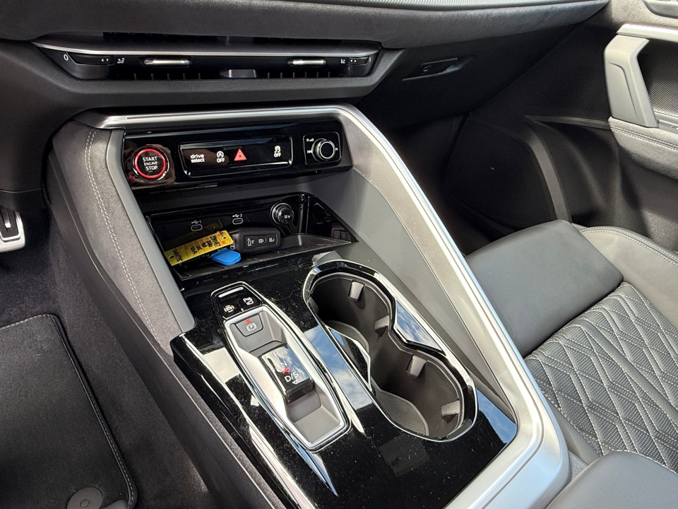WA125AGU4T2030775 2026 Audi SQ5 Premium Plus