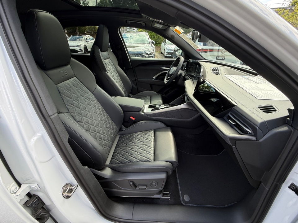 WA125AGU4T2030775 2026 Audi SQ5 Premium Plus