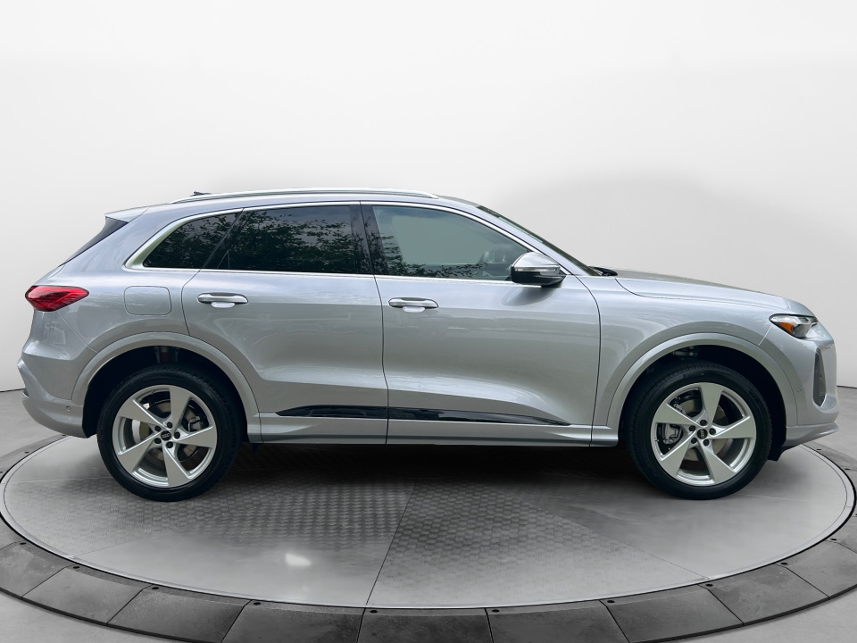 WA12AAGU3T2036837 2026 Audi Q5 Premium Plus TFSI quattro S tronic