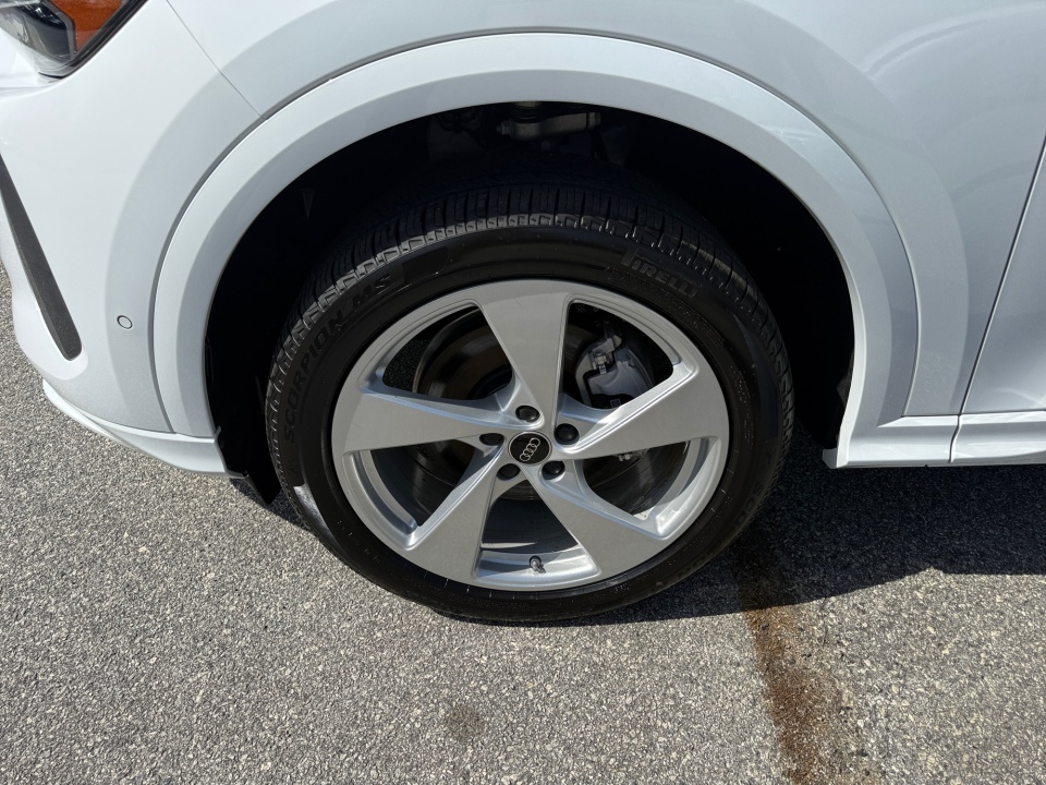 WA12AAGU5T2000857 2026 Audi Q5 Premium Plus