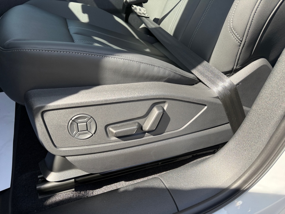 WA12AAGU5T2000857 2026 Audi Q5 Premium Plus