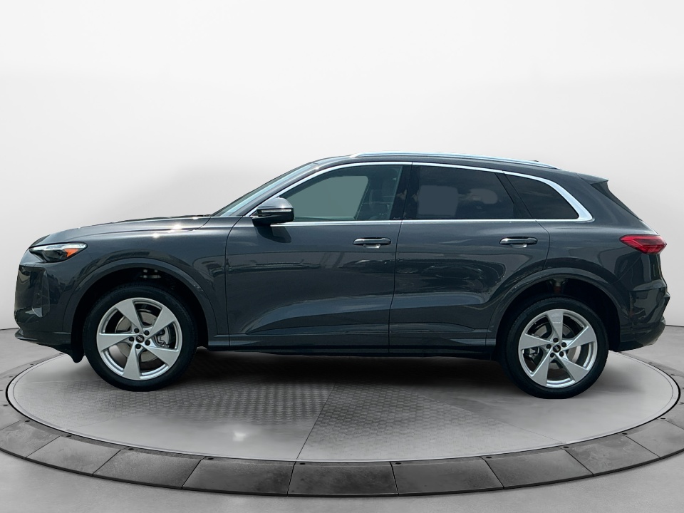 WA12AAGU9S2033973 2025 Audi Q5 Premium Plus