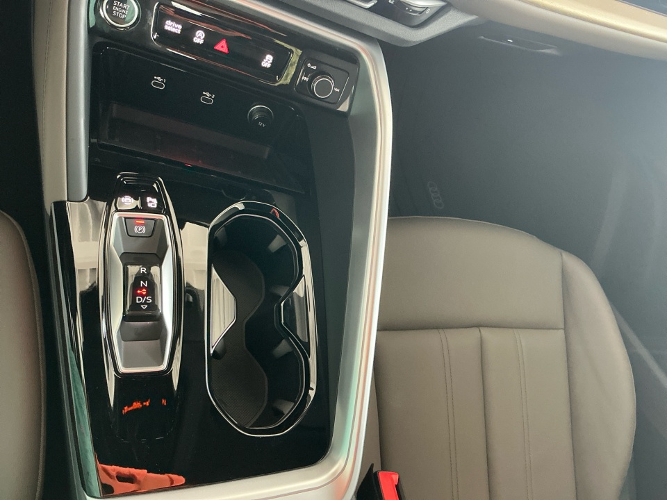 WA12AAGU9S2033973 2025 Audi Q5 Premium Plus