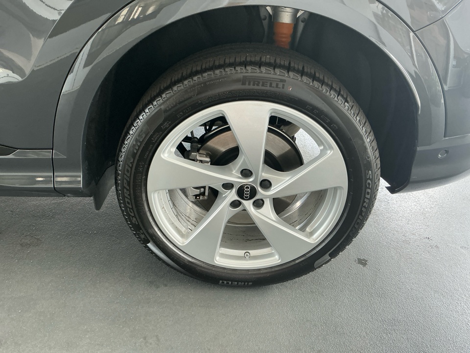 WA12AAGU9S2033973 2025 Audi Q5 Premium Plus