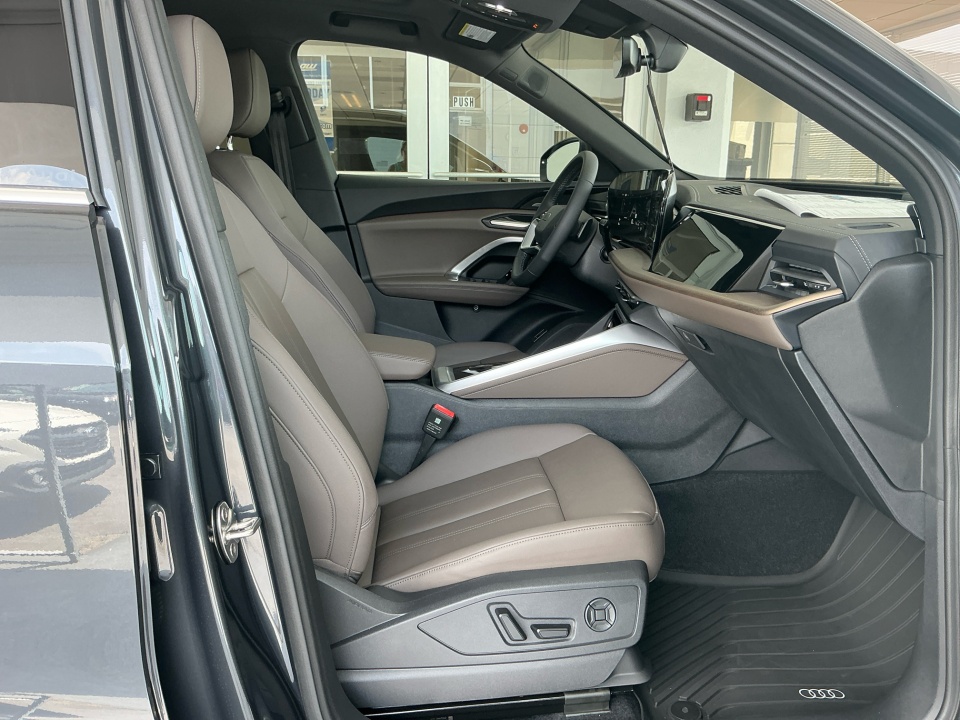 WA12AAGU9S2033973 2025 Audi Q5 Premium Plus