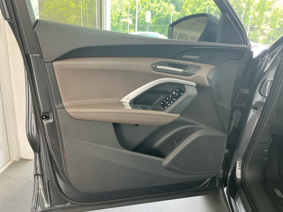 WA12AAGU9S2033973 2025 Audi Q5 Premium Plus