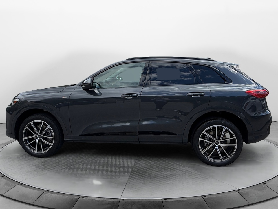 WA15AAGU1T2043654 2026 Audi Q5 Premium Plus