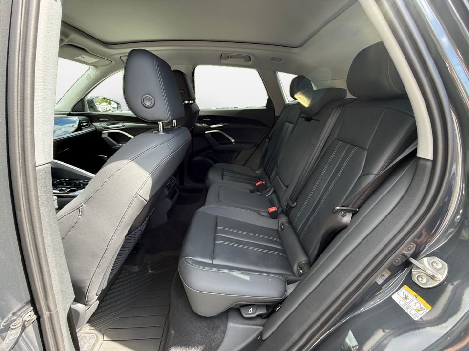 WA15AAGU1T2043654 2026 Audi Q5 Premium Plus
