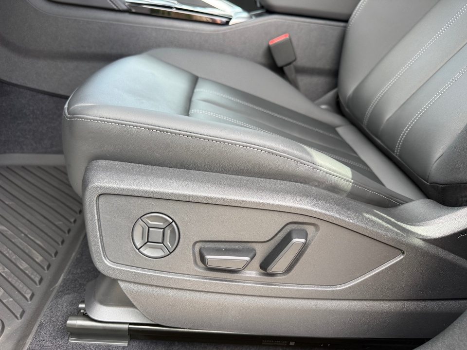 WA15AAGU1T2043654 2026 Audi Q5 Premium Plus