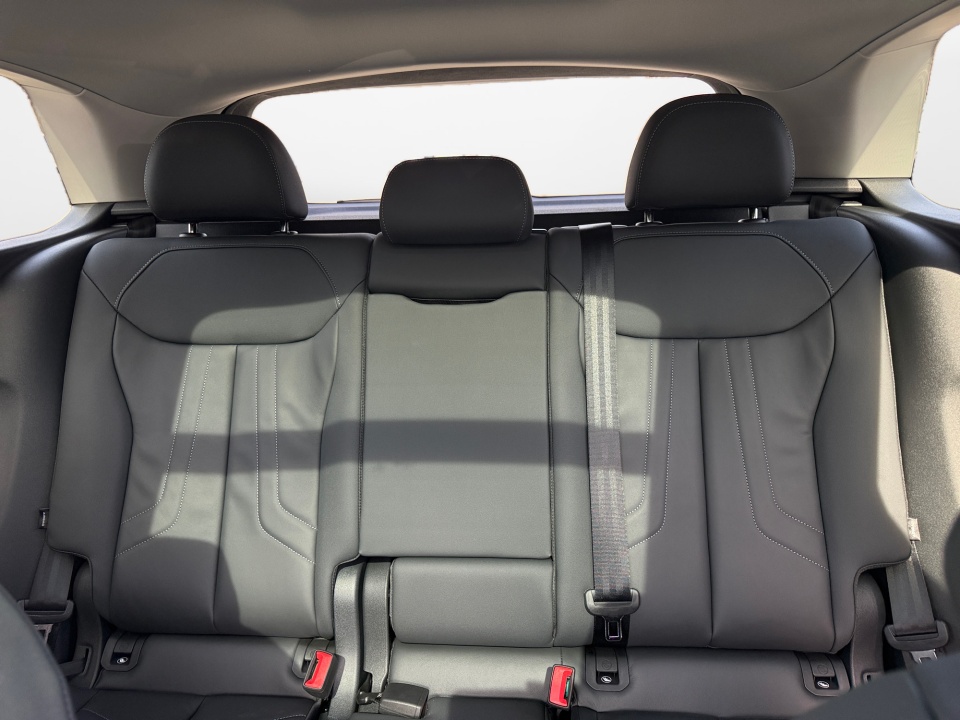 WA1ABCFJ0T1023559 2026 Audi Q3 S line