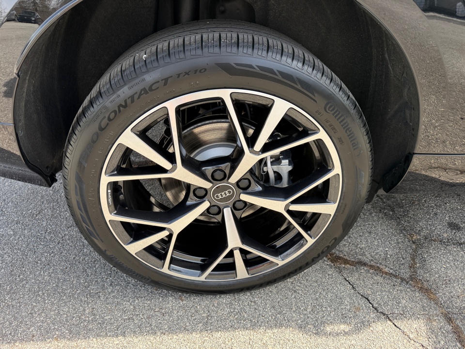 WA1ABCFJ0T1023559 2026 Audi Q3 S line