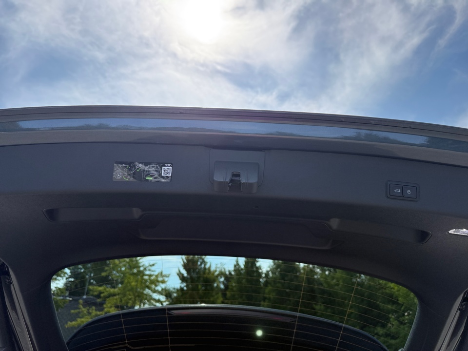 WA1ABCFJ2T1119032 2026 Audi Q3 S line