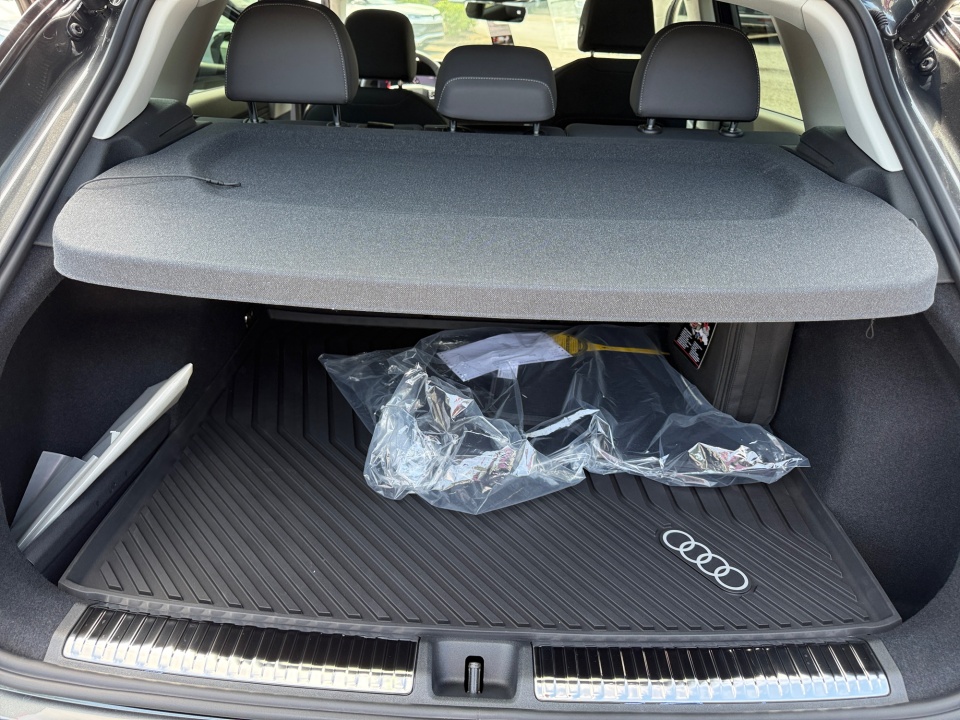 WA1ABCFJ2T1119032 2026 Audi Q3 S line