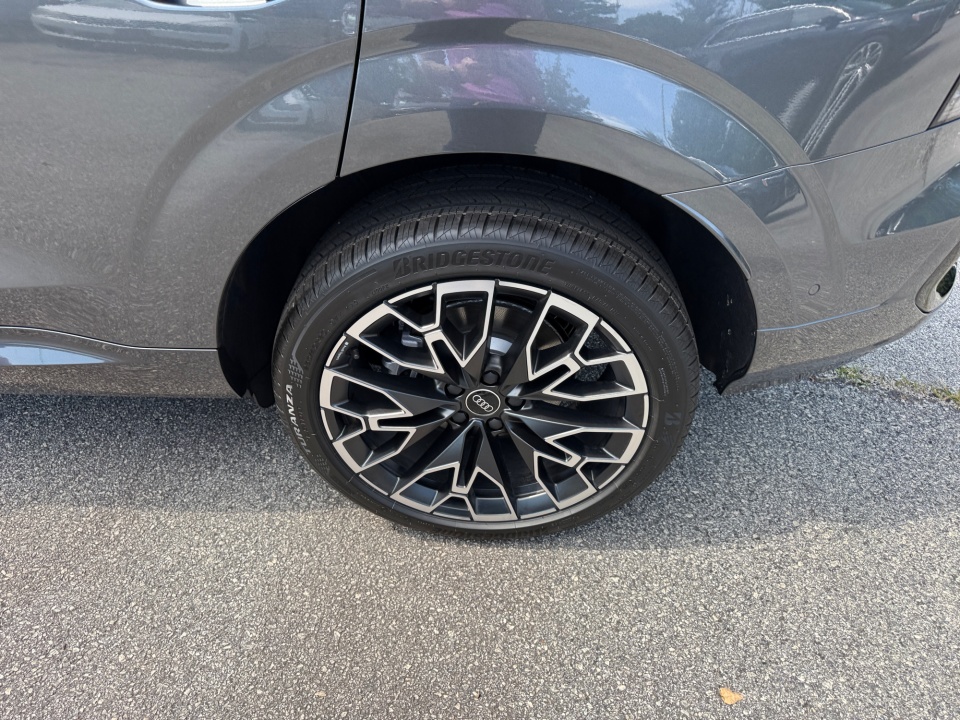WA1ABCFJ2T1119032 2026 Audi Q3 S line