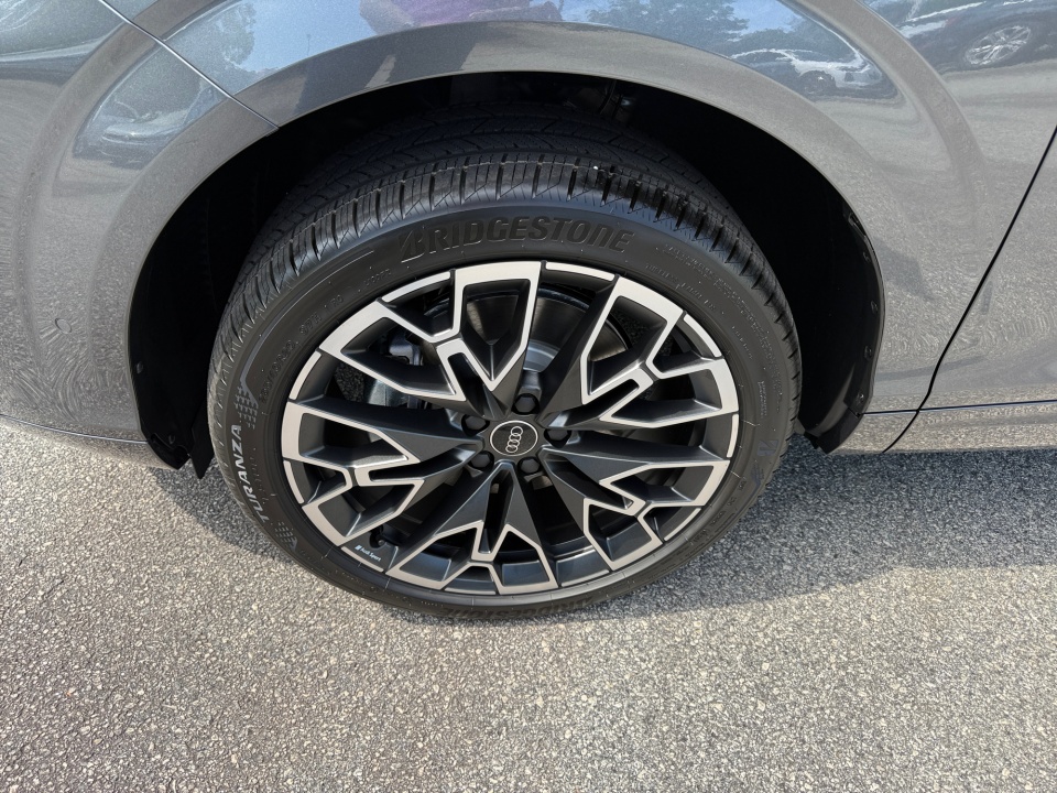 WA1ABCFJ2T1119032 2026 Audi Q3 S line