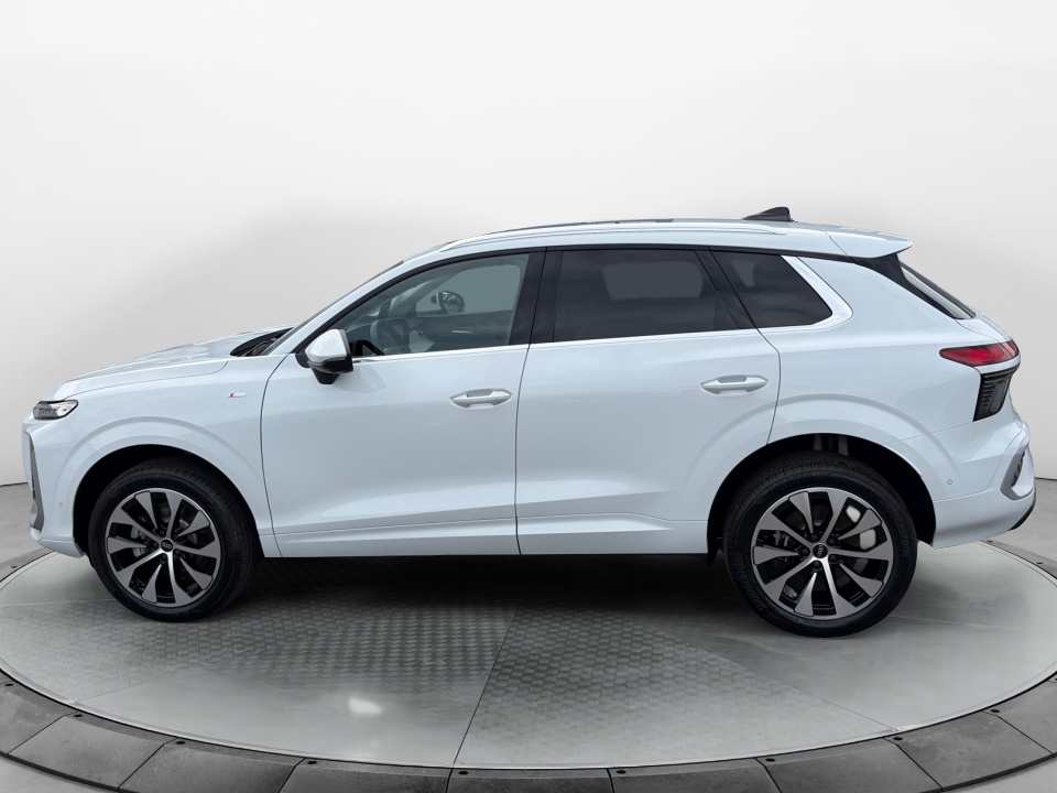 WA1ABCFJ3T1026911 2026 Audi Q3 S line