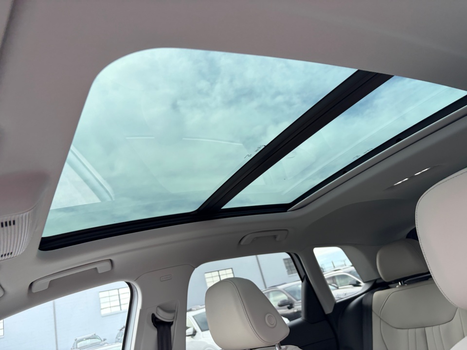 WA1ABCFJ3T1026911 2026 Audi Q3 S line