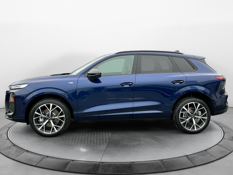 WA1ABCFJ4T1074322 2026 Audi Q3 TFSI quattro S tronic