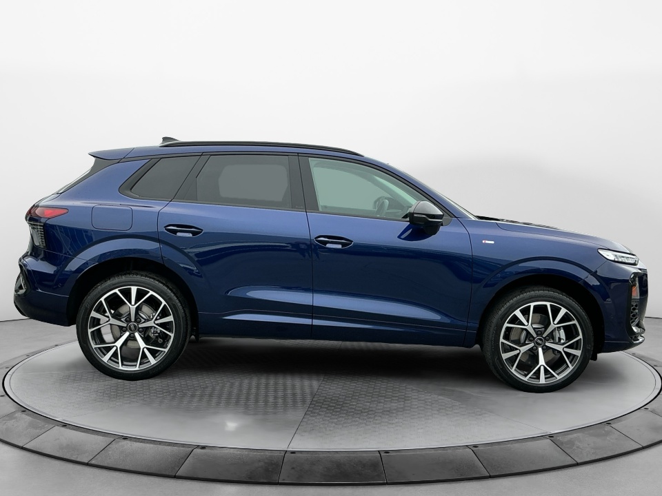 WA1ABCFJ4T1074322 2026 Audi Q3 TFSI quattro S tronic