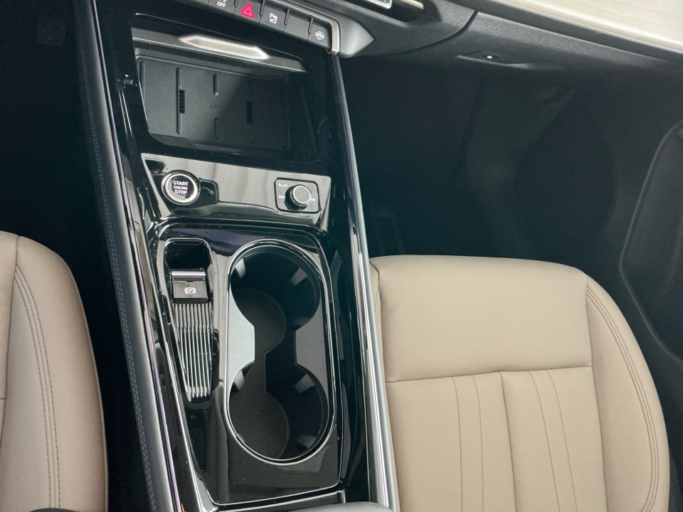 WA1ABCFJ4T1074322 2026 Audi Q3 TFSI quattro S tronic
