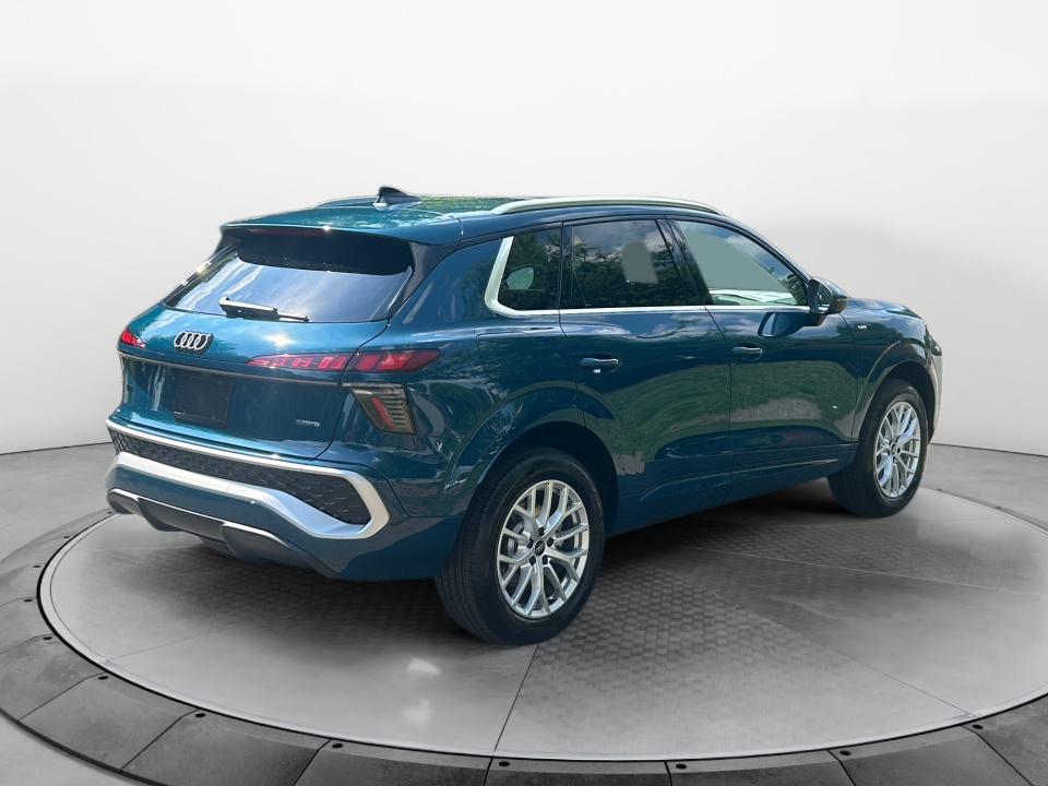 WA1ABCFJ4T1093467 2026 Audi Q3 S line