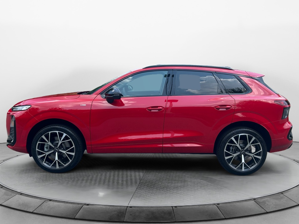 WA1ABCFJ5T1094689 2026 Audi Q3 S line