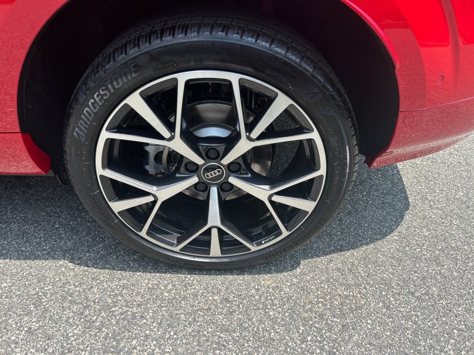 WA1ABCFJ5T1094689 2026 Audi Q3 S line