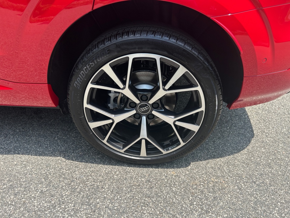 WA1ABCFJ5T1094689 2026 Audi Q3 S line