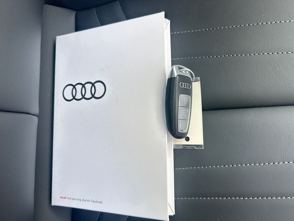 WA1ABCFJ5T1094689 2026 Audi Q3 S line